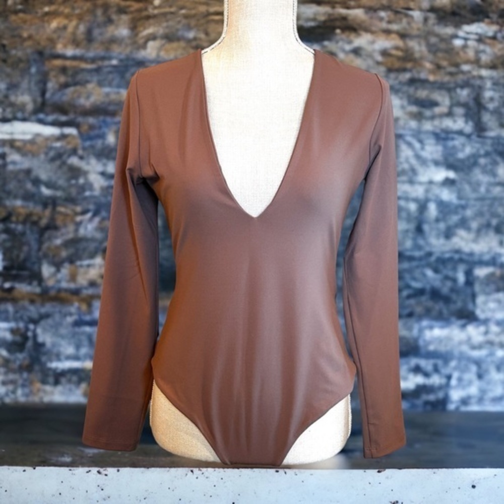 Susanna Monaco size large‎ long Steve vneck bodysuit NWT sold at revolve